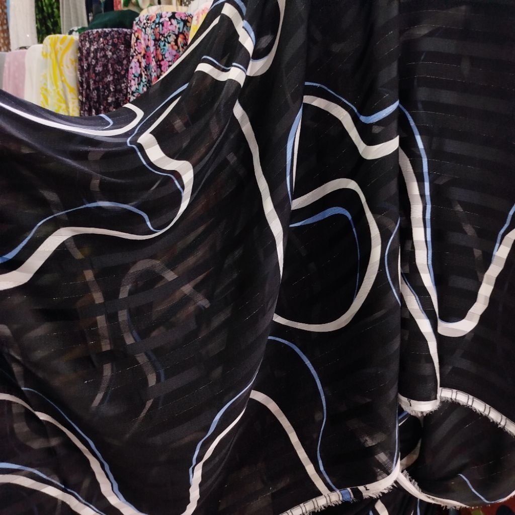 Kain sifon sutra silk motif // Bahan ceruty sutra silk motif // Kain sifon sutra // Bahan kebaya // 