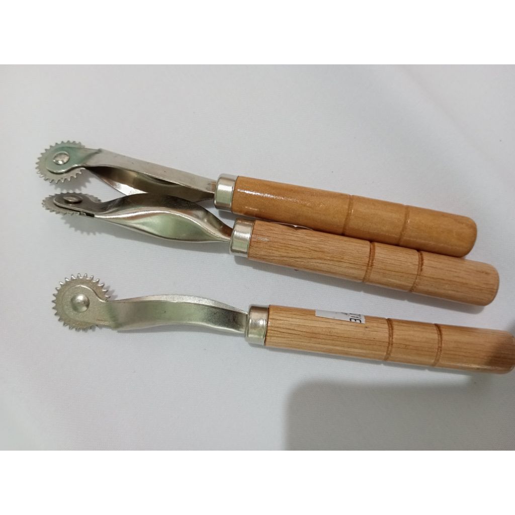 rader jahit , rader gerigi , alat jahit , tanda jahit