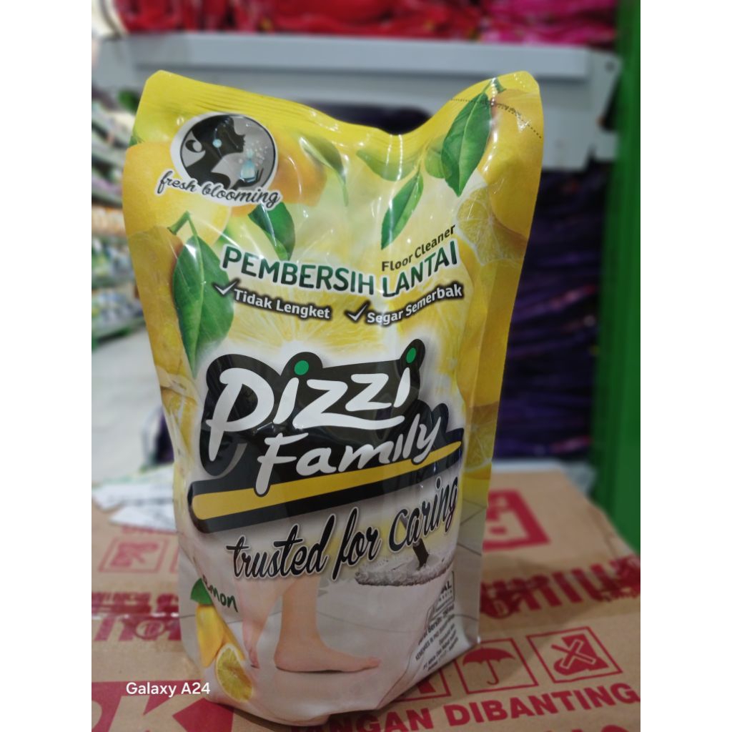 PIZZI pembersih lantai 750ml