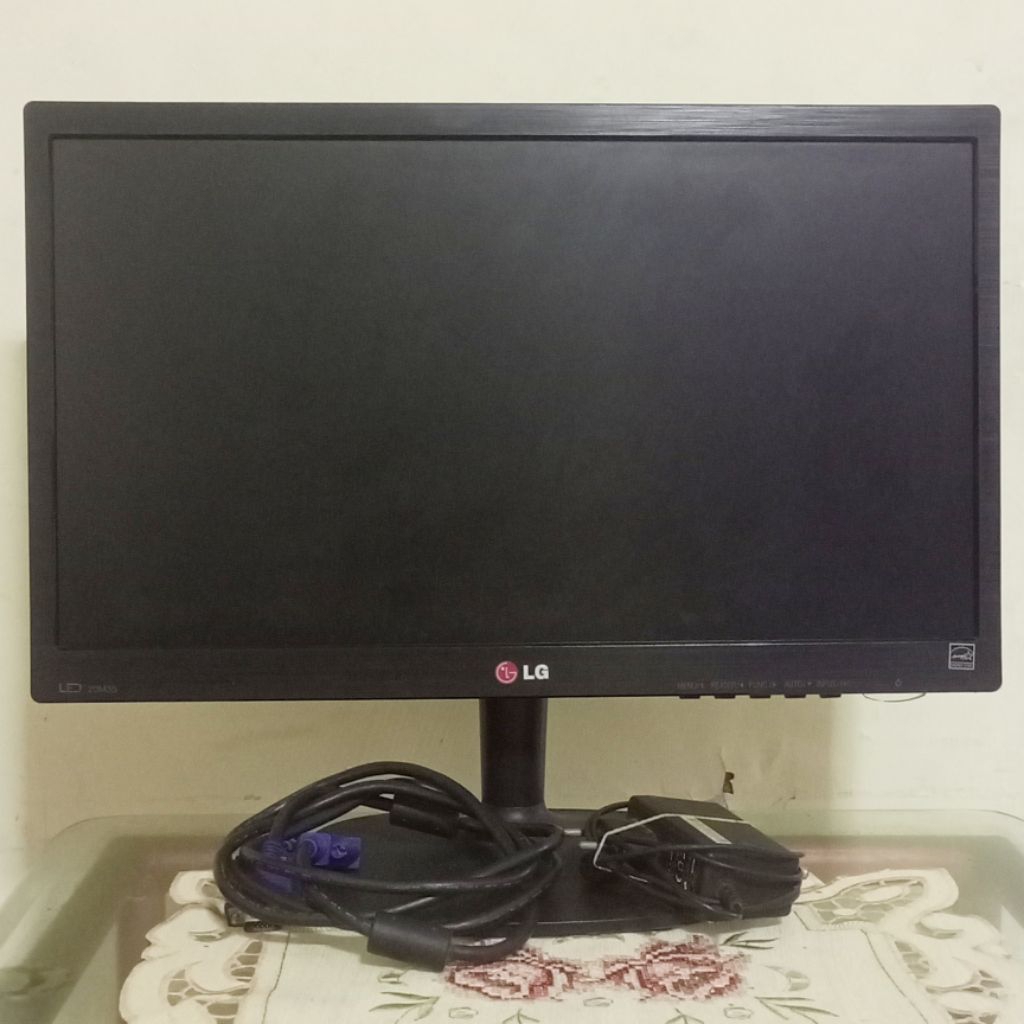 Monitor Komputer 19in 20in LCD & LED. Komplit kabel VGA & Adaptor/Power