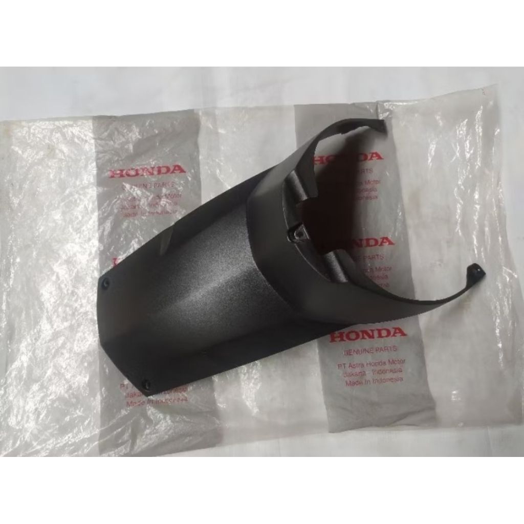 cover center cover mesin bawah jok honda vario 110 karbu 80151-KVB-900  original baru AHM 80151KVB90
