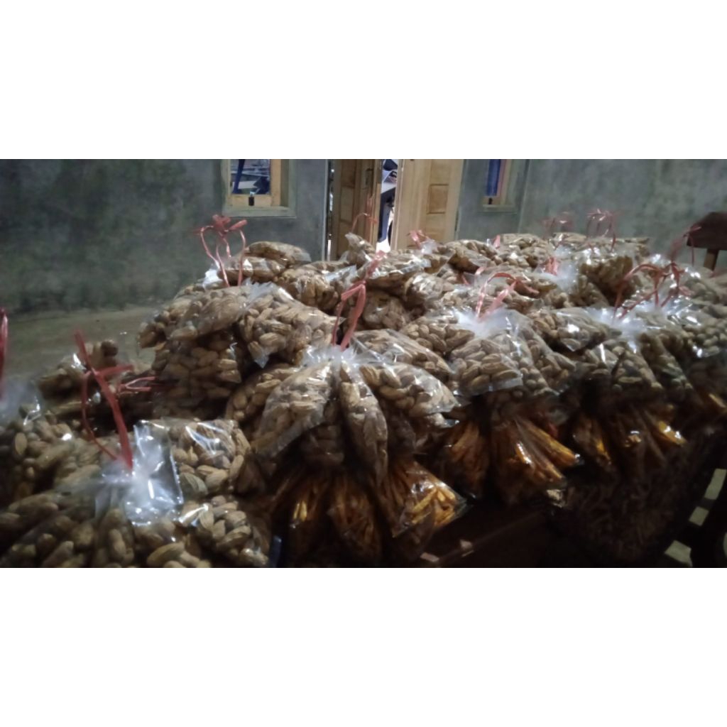 

Kacang Kulit Sangrai Gurih Alami