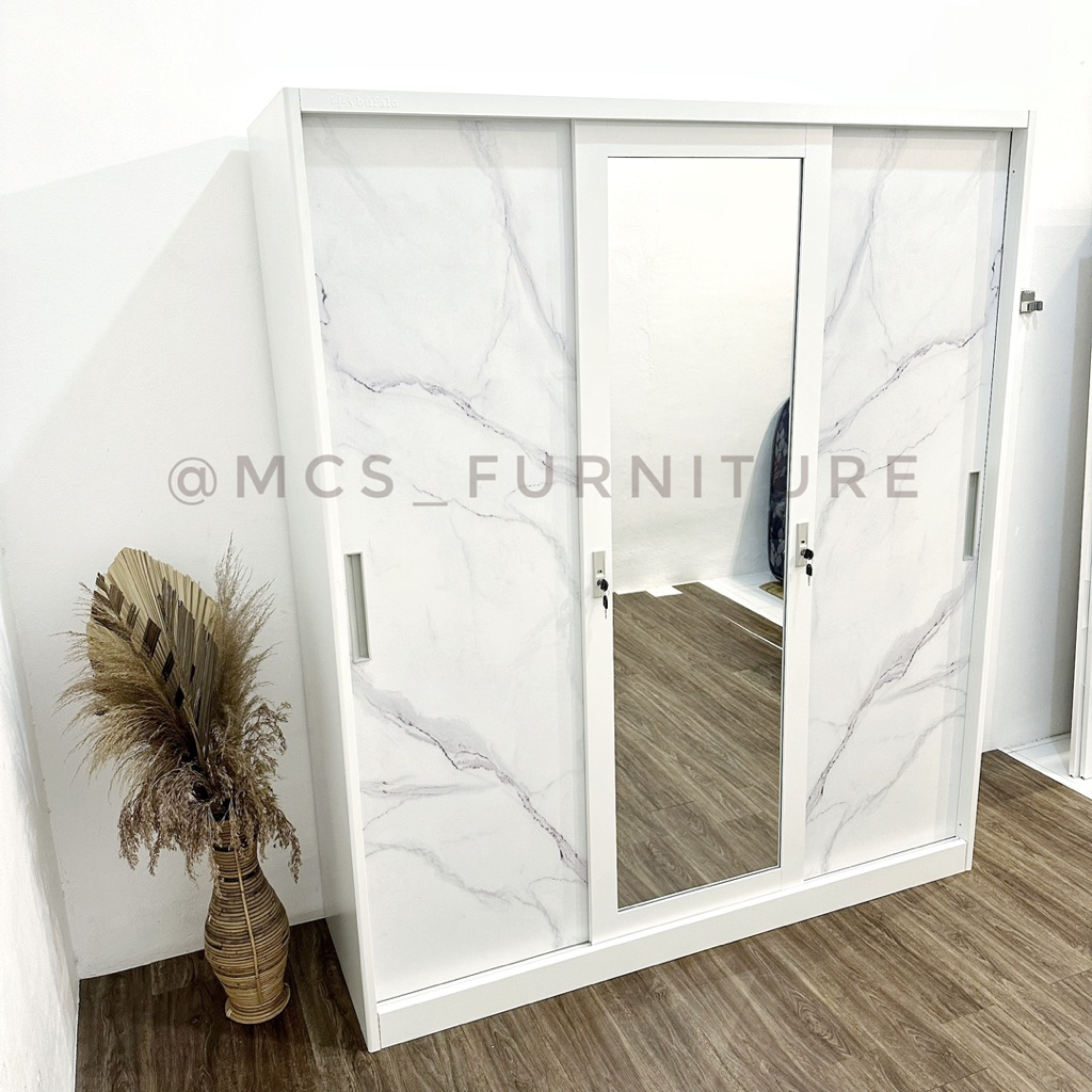 Lemari Besi Sliding Jumbo 160 cm 3 Pintu Mebel Furniture MCS Semarang