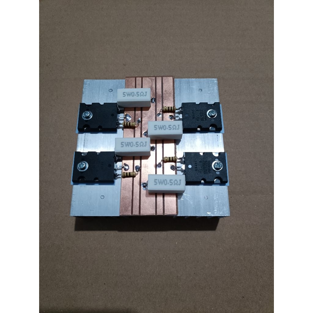 2 Set Transistor Final 5200 Lot 714 Plus Pendingin