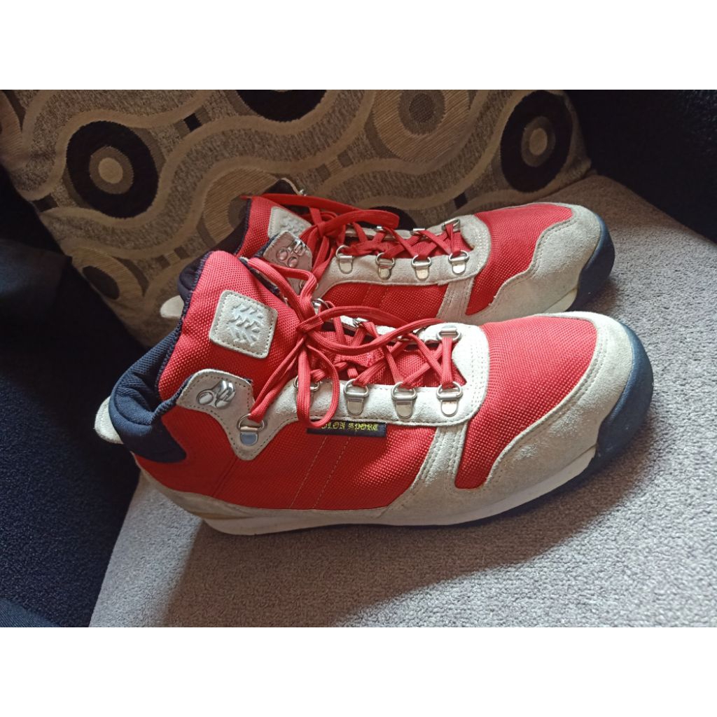 Sepatu sport outdoor running kolon sport