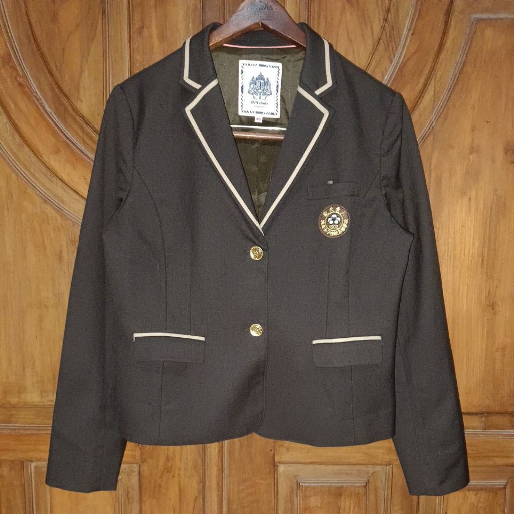 PRELOVED IVY CLUB Blazer Seragam Sekolah Crop Slimfit Wanita Cokelat Tua LD 96