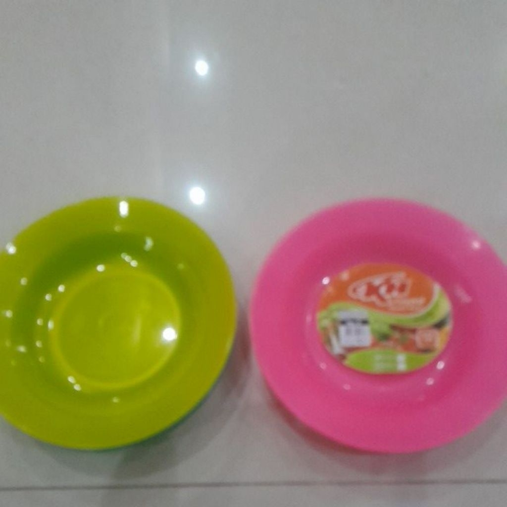 tatakan gelas  plastik