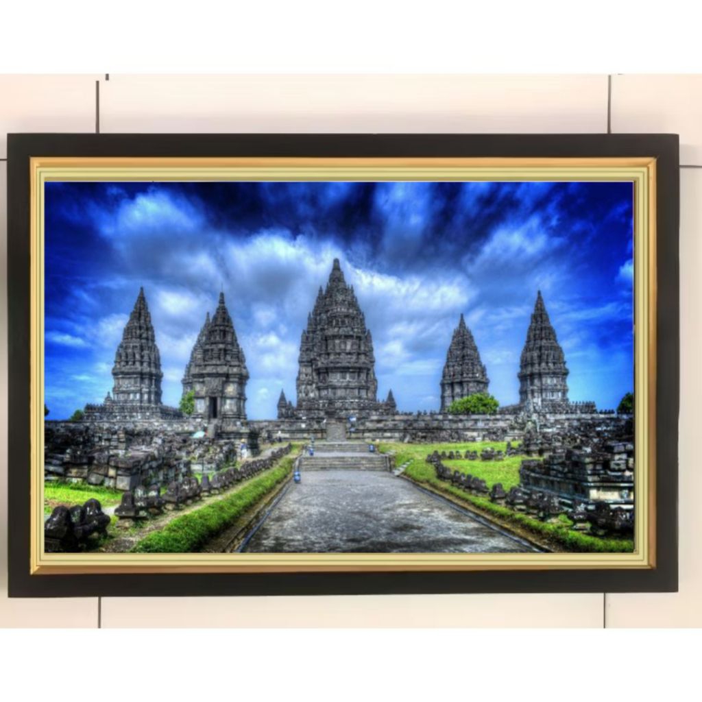 Hiasan dinding lukisan cetak Candi Prambanan plus Bingkai ukuran 65cm×45cm