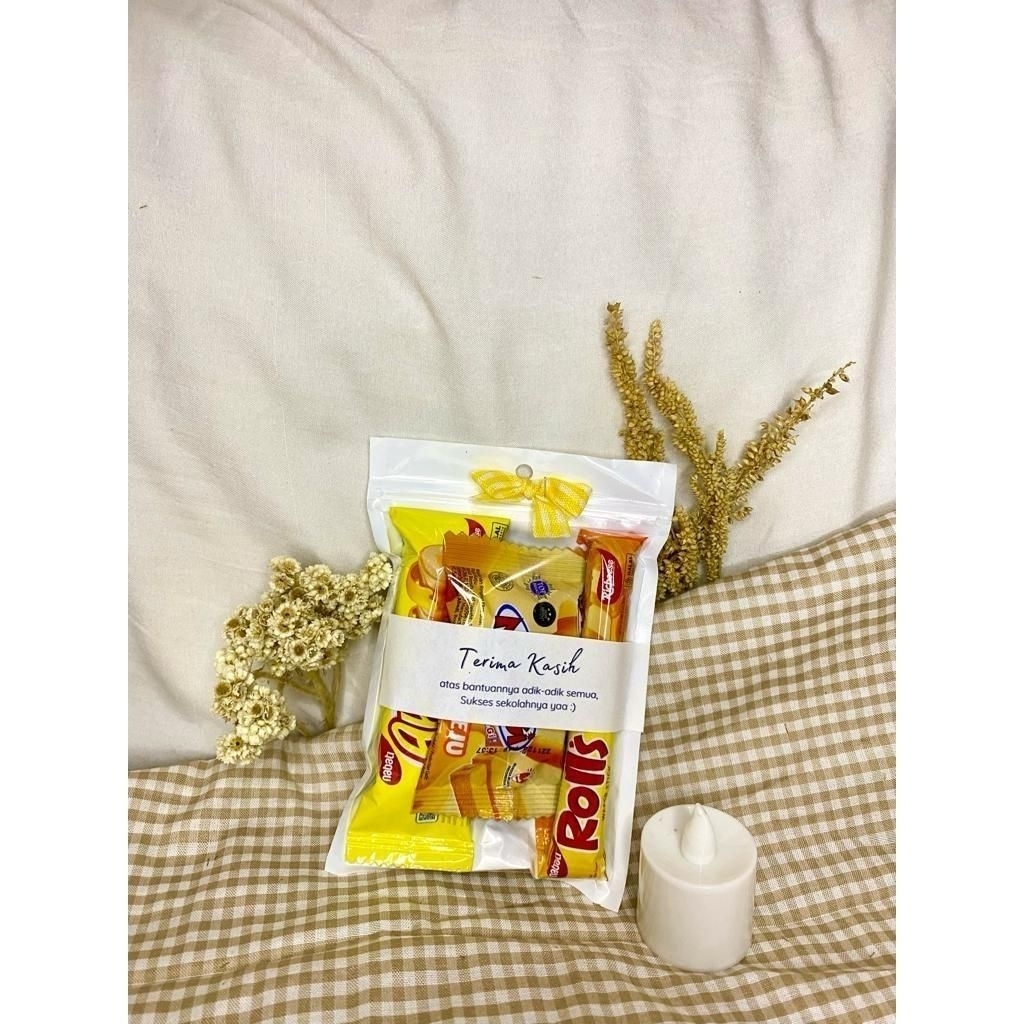 

Mini gift snack/mini gift hampers/mini gift birthday/wisuda/freebie snack