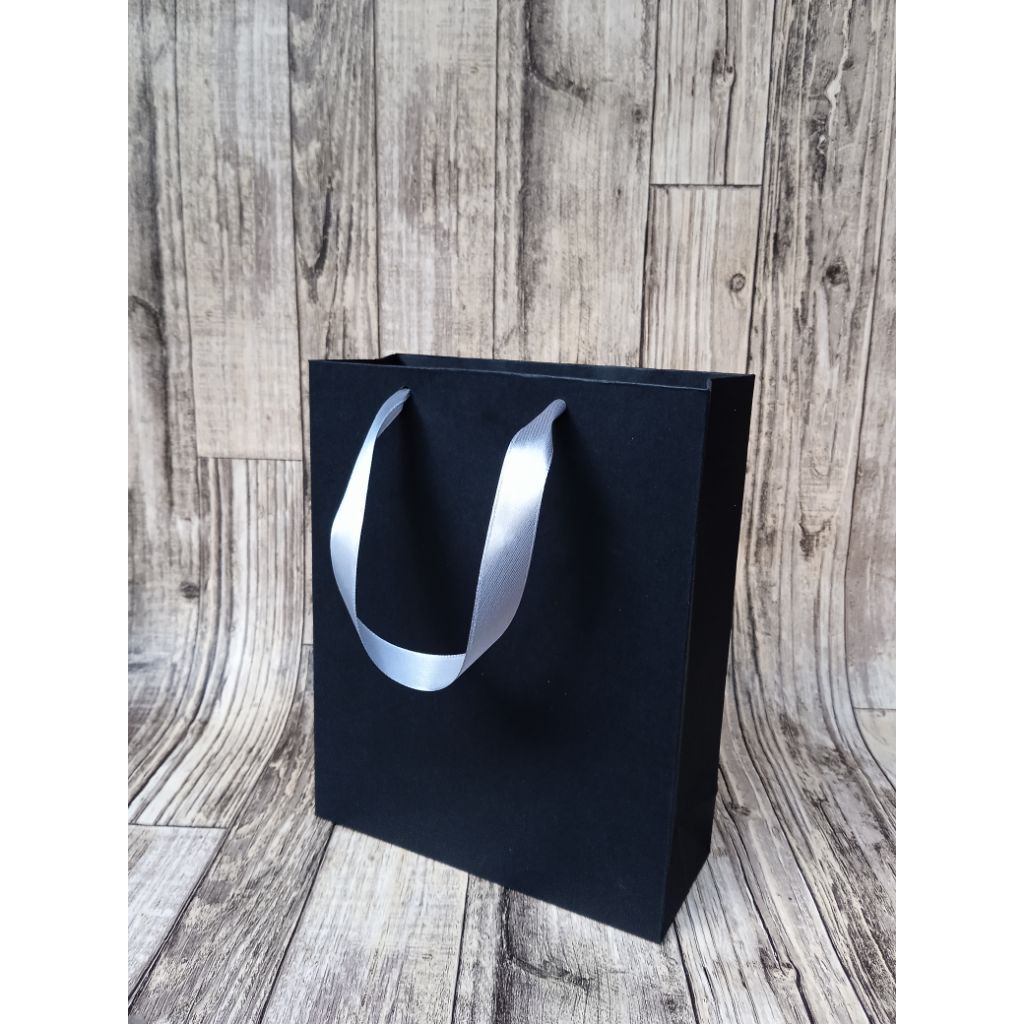Ready Paperbag polos hitam jemani ukuran kecil tebal,kuat
