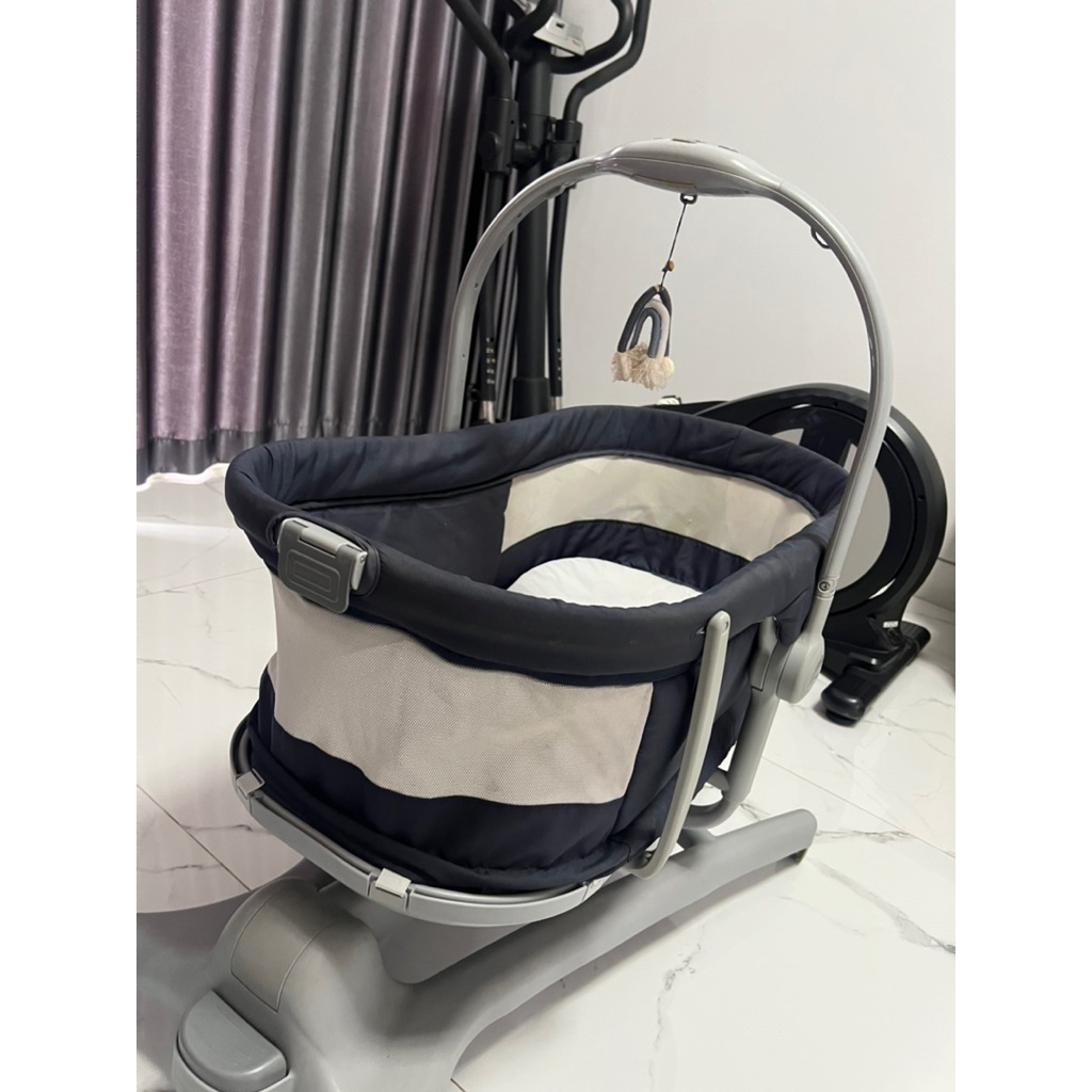 Tempat Tidur Box Bayi Chicco Baby Hug 4 in 1 Air Preloved Branded Italy Jarang Dipakai Like New Kere