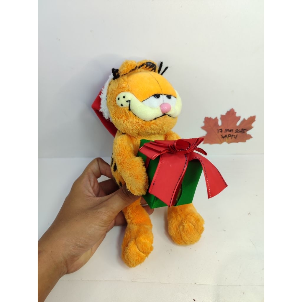 boneka Garfield ty brand x mas edition