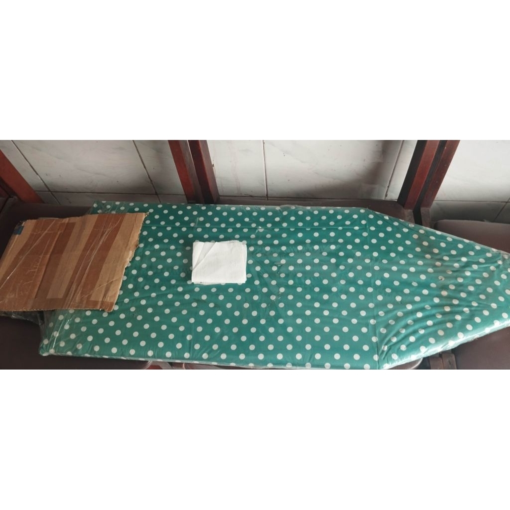 Meja Setrika Lipat Duduk Alas Setrika