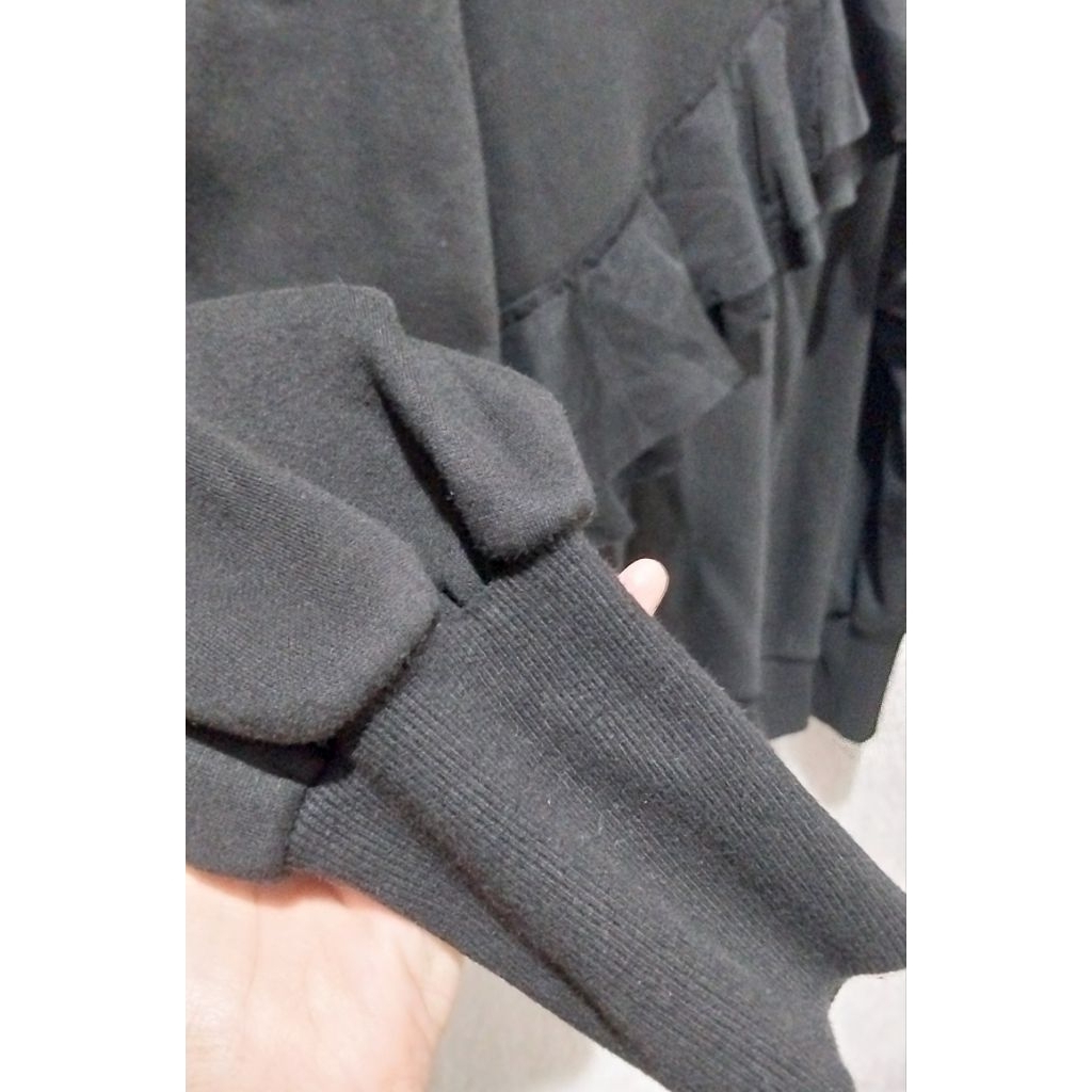 sweatshirt hitam