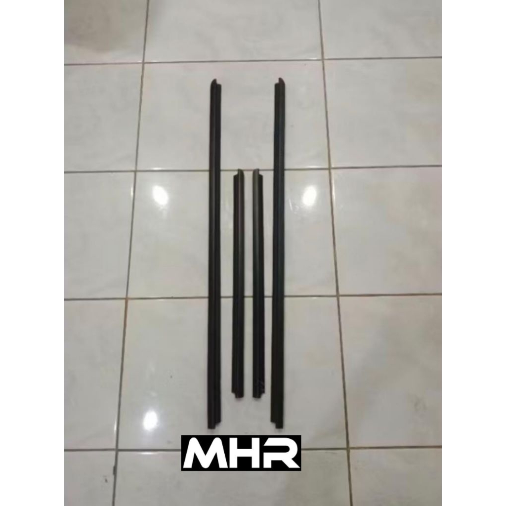 PLIPIT KACA MOBIL AGYA AYLA ORIGINAL