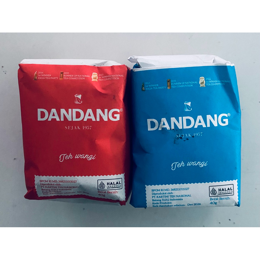 

TEH DANDANG MERAH DAN BIRU