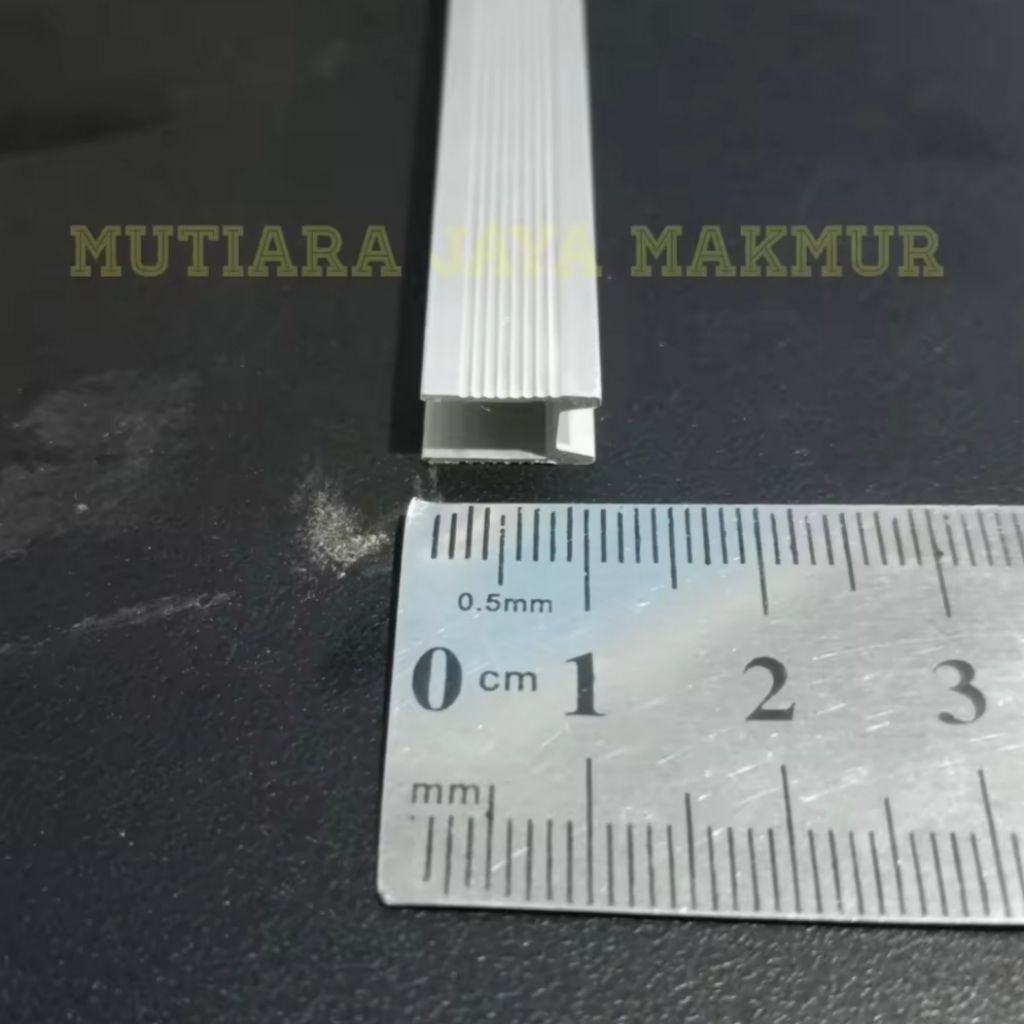 SATU SETT LIST ALUMINIUM M & U LIST KOPER IMPORT LIST M 50 CM LIST ALUMINIUM