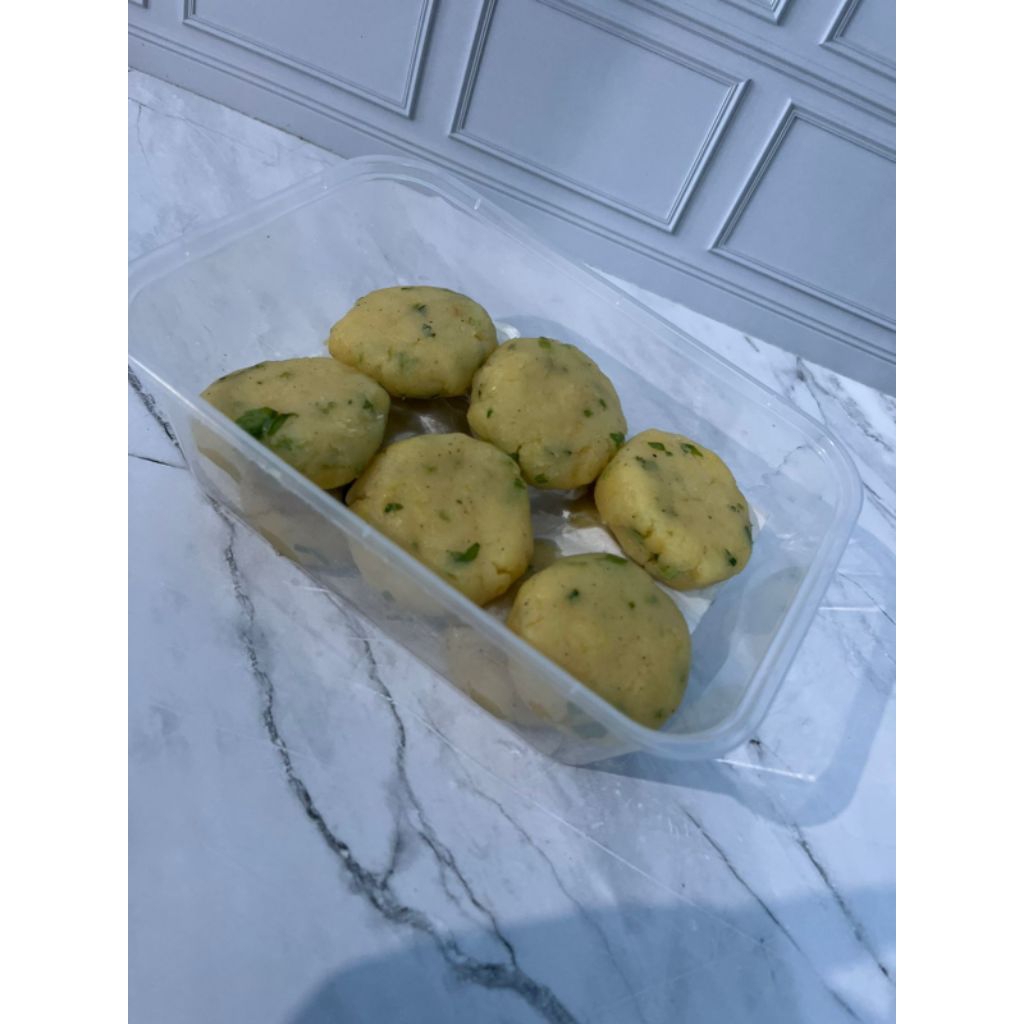 

PERKEDEL KENTANG SIAP GORENG ISI 12