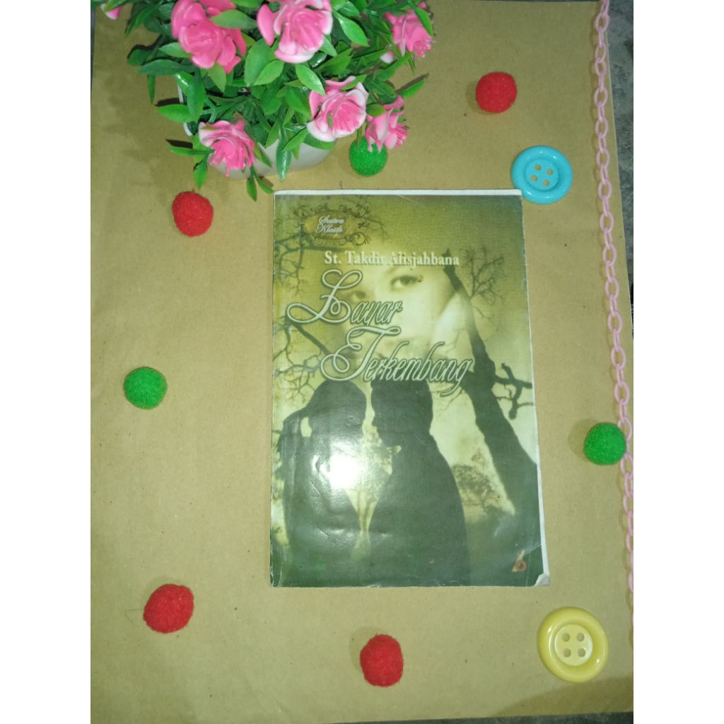 Novel Layar Terkembang