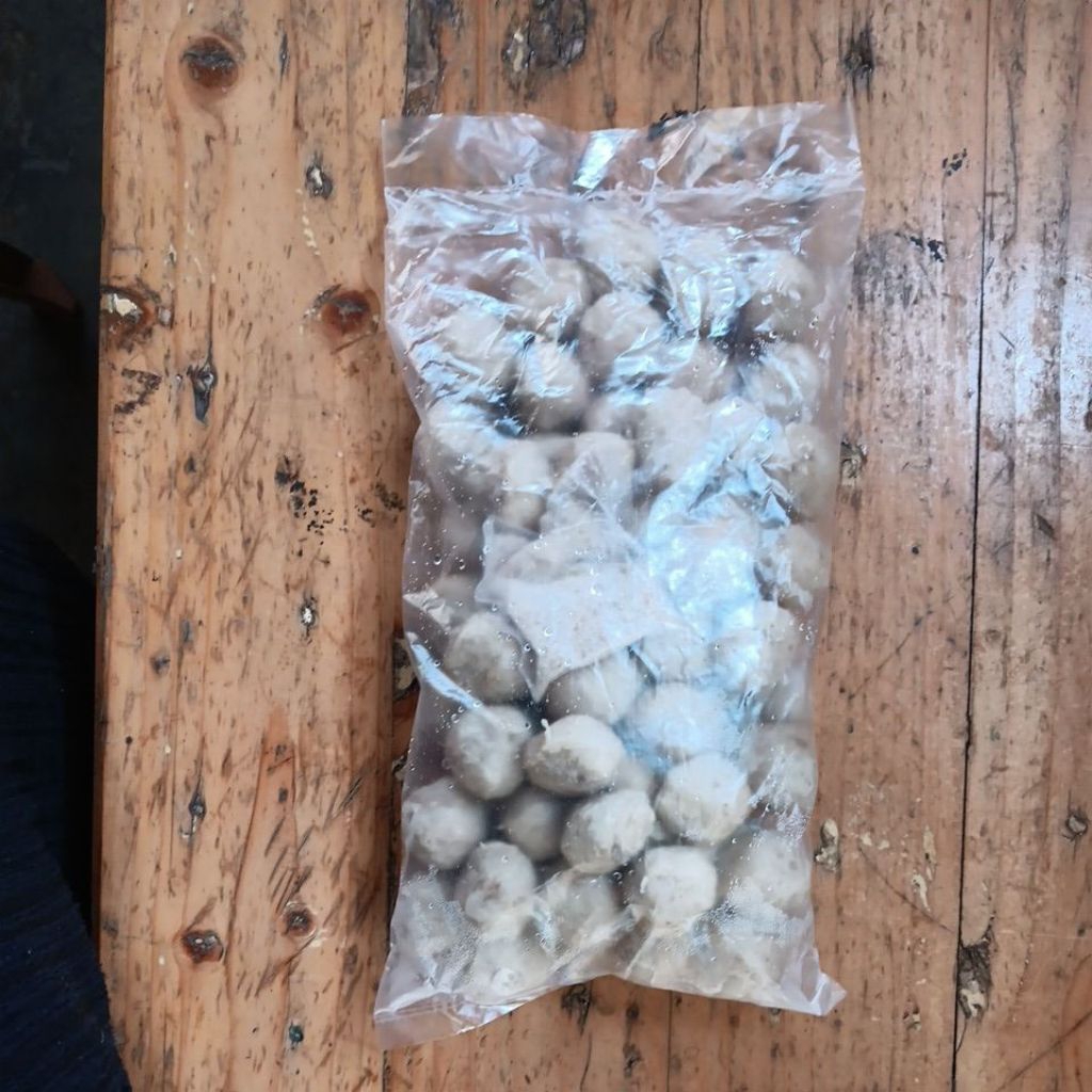 

Bakso Frozen/Makanan Beku Bakso kecil isi 70 butir tiap pack