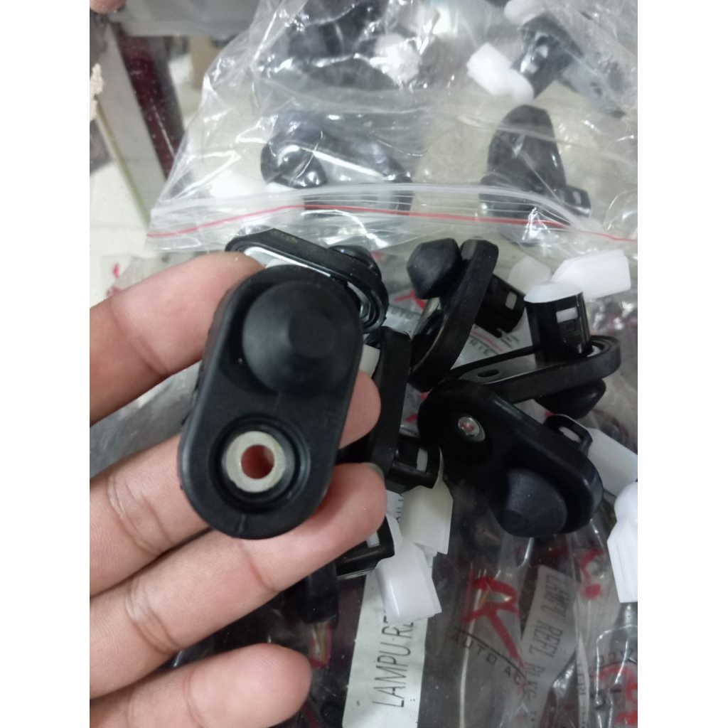 switch pintu mobil kijang