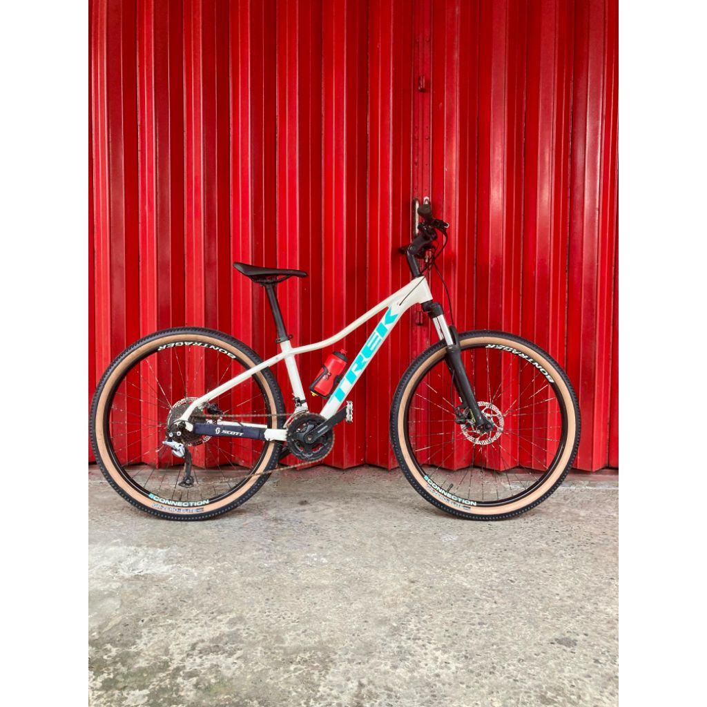 TREK MARLIN 5 LADY MTB TANGGUH BUAT WANITA