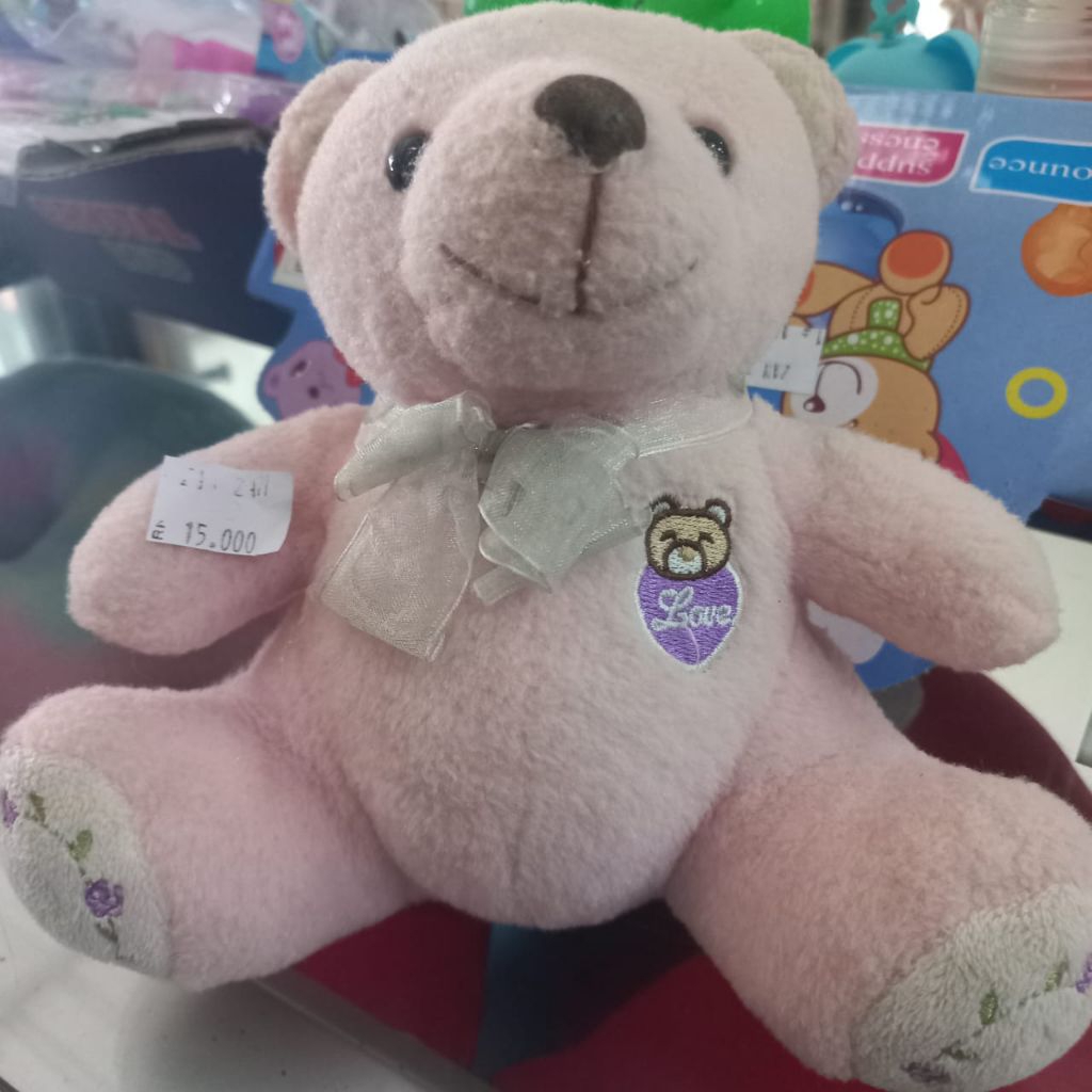 boneka beruang baby pink love kecil