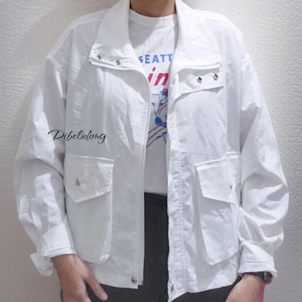 Jaket putih polos oversize