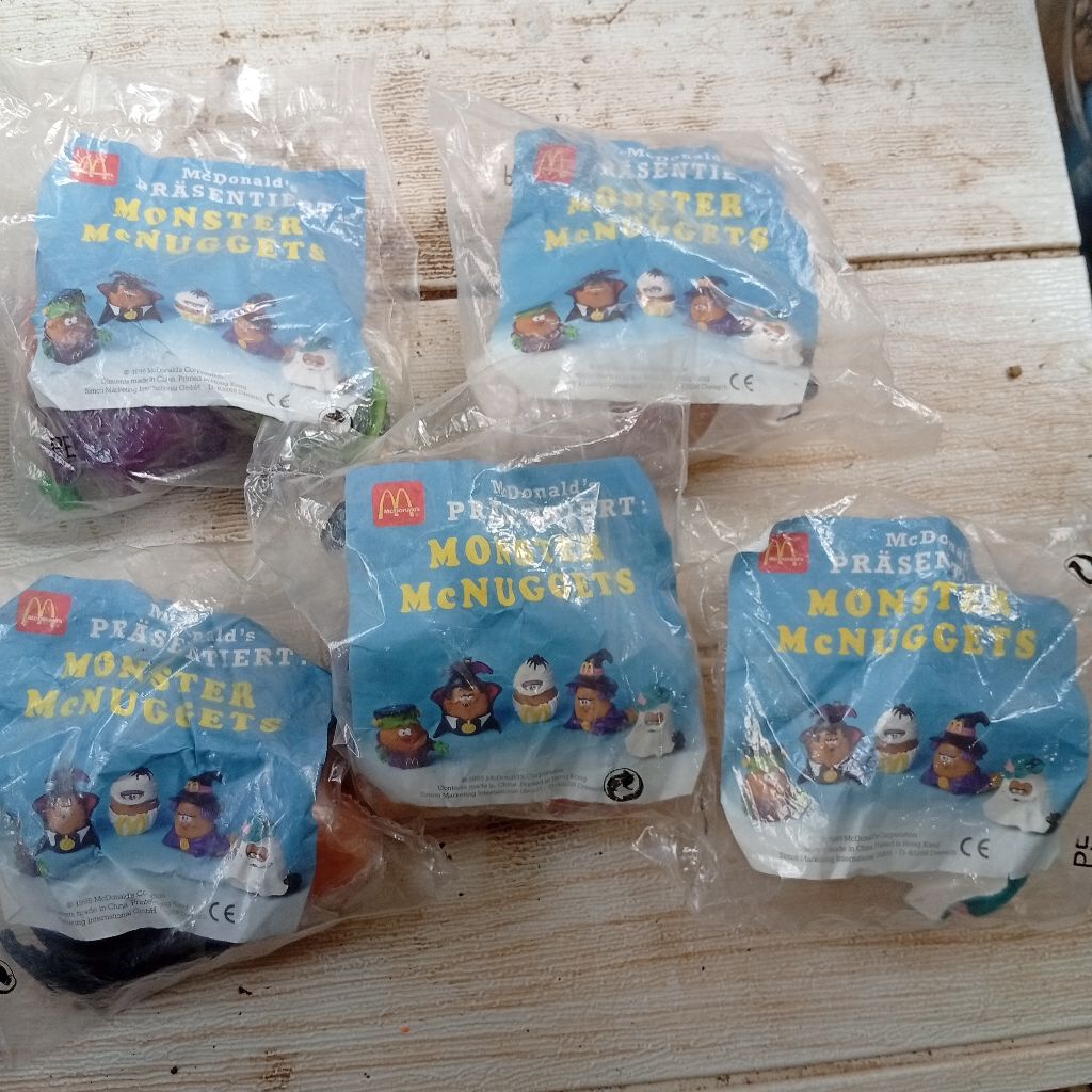 happy meal toys halloween monsters mc. nuggets 1992 vintage full set