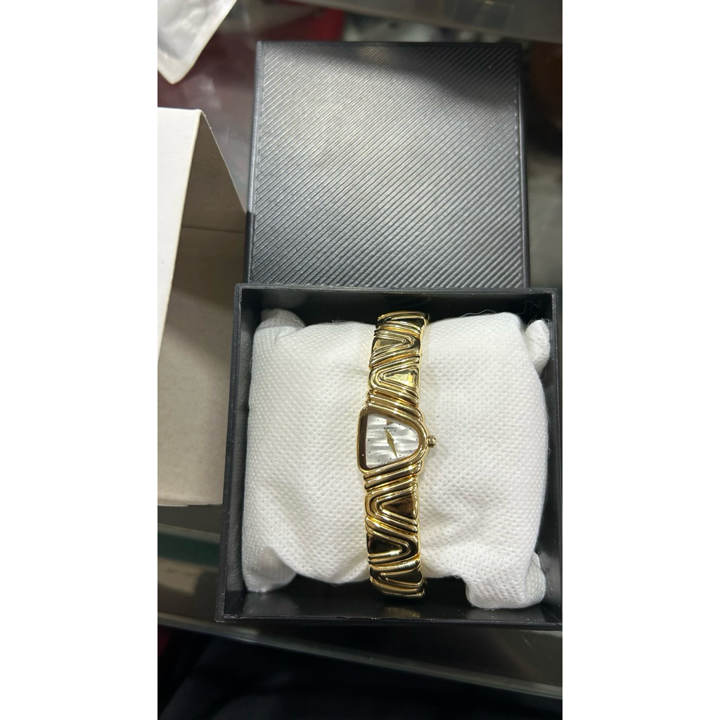 seiko half moon piano