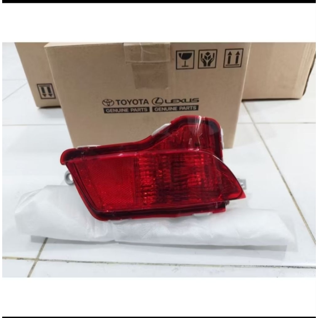 Reflektor mata kucing Lampu bumper bemper belakang Toyota Yaris lele 2014 2015 2016 2017 original