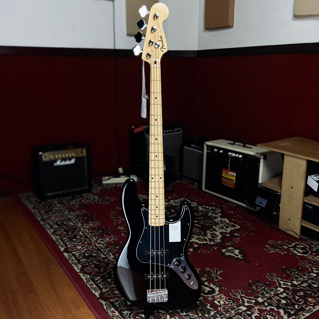 BASS ELEKTRIK FENDER STANDARD JAZZ BASS MAPLE BLACK