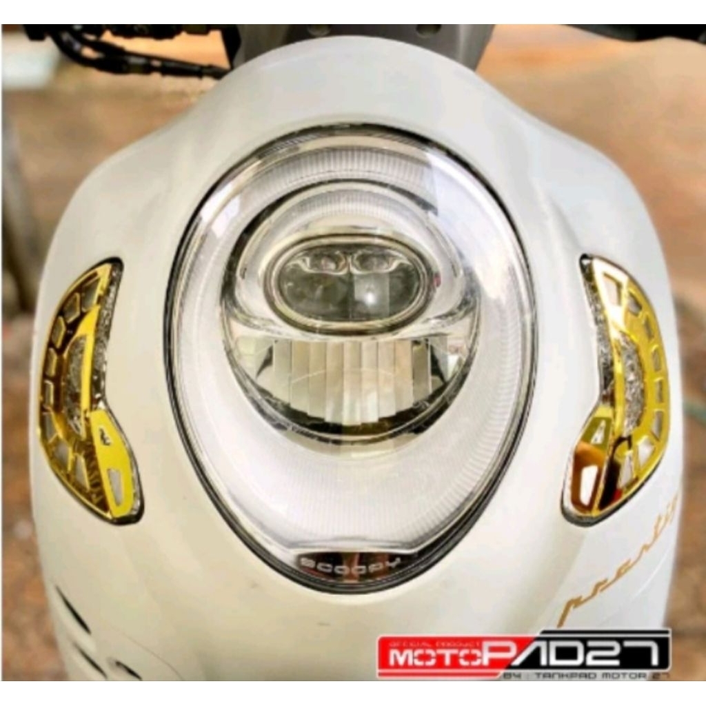 Motopad27 Garnish Scoopy 2021-2024 Sein Depan Cover