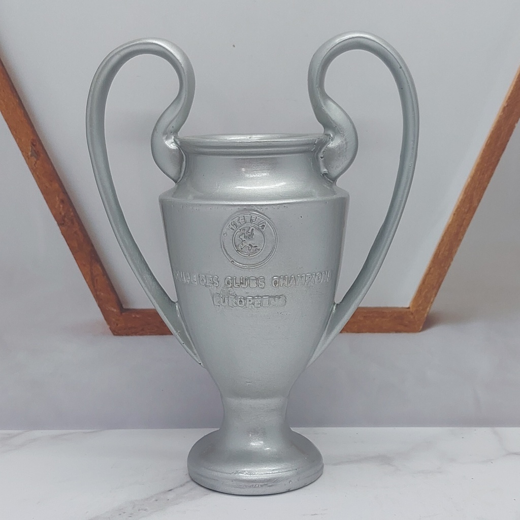 Piala trophy ucl replika liga champions tinggi 15 cm