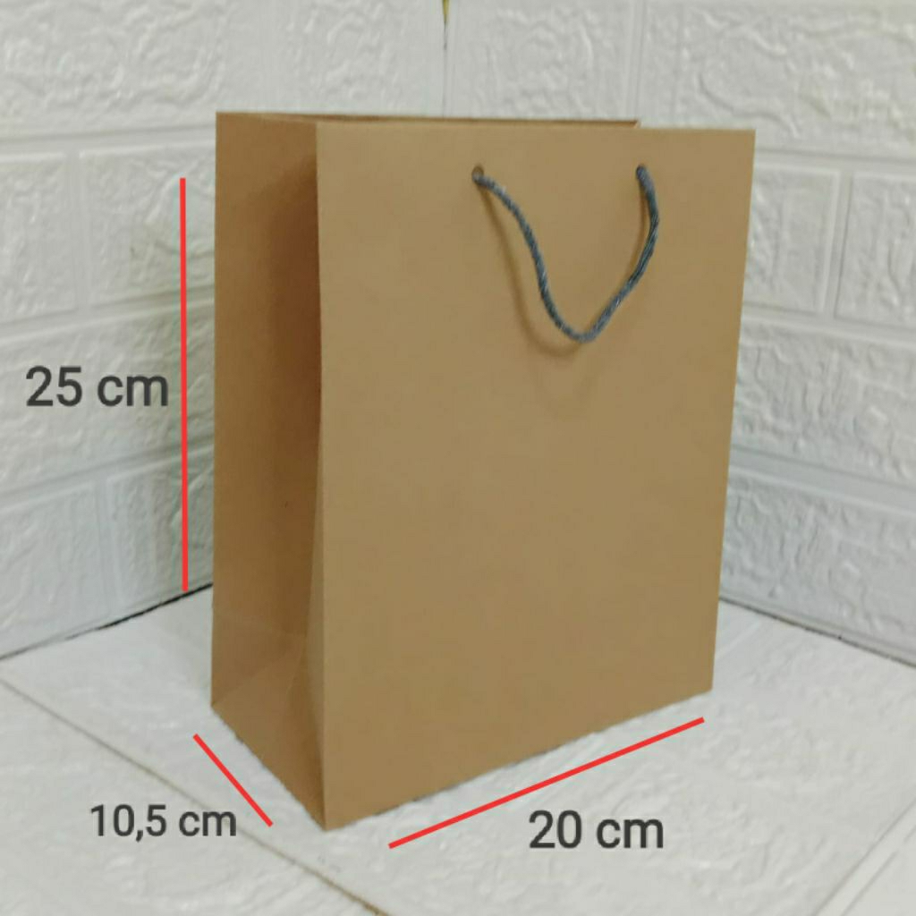 

Paper bag R6 pendek coklat termurah size 20 x 10,5 x 25cm (P x L x T) tas kertas berkualitas termurah