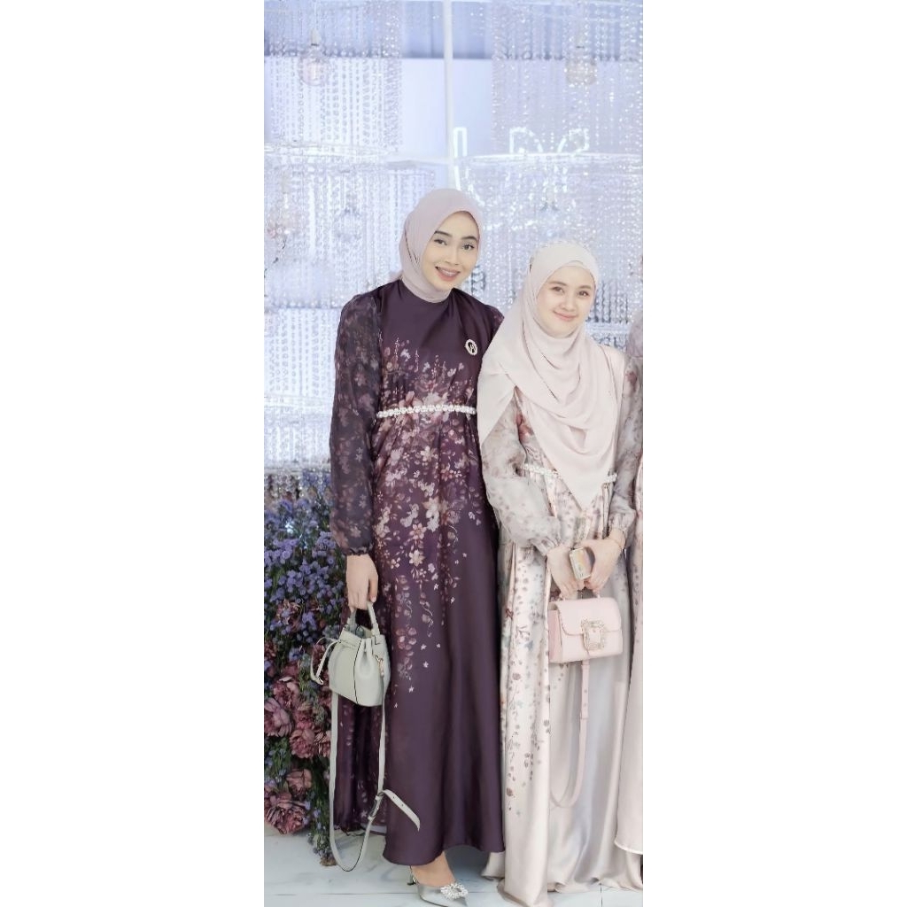 Laluna Signature Dress by Vanilla Hijab