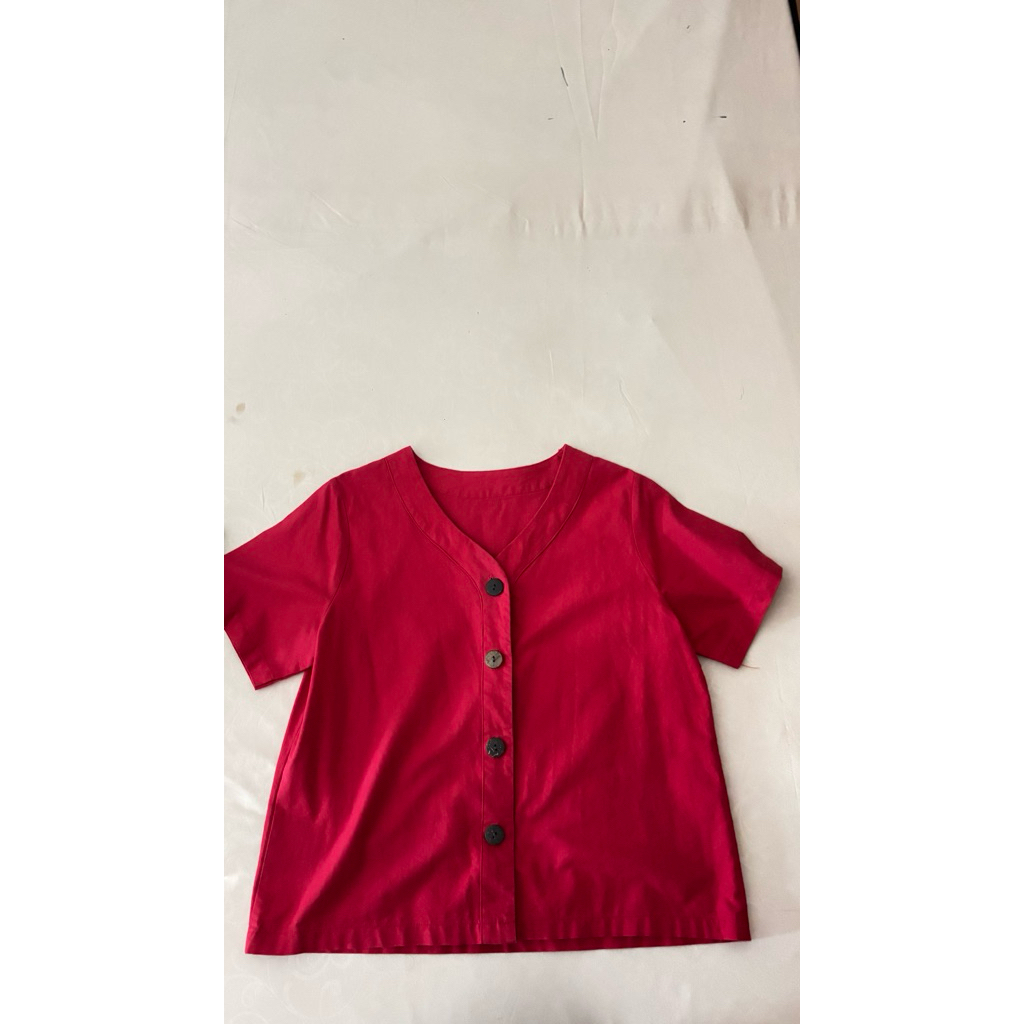 Atasan wanita warna merah