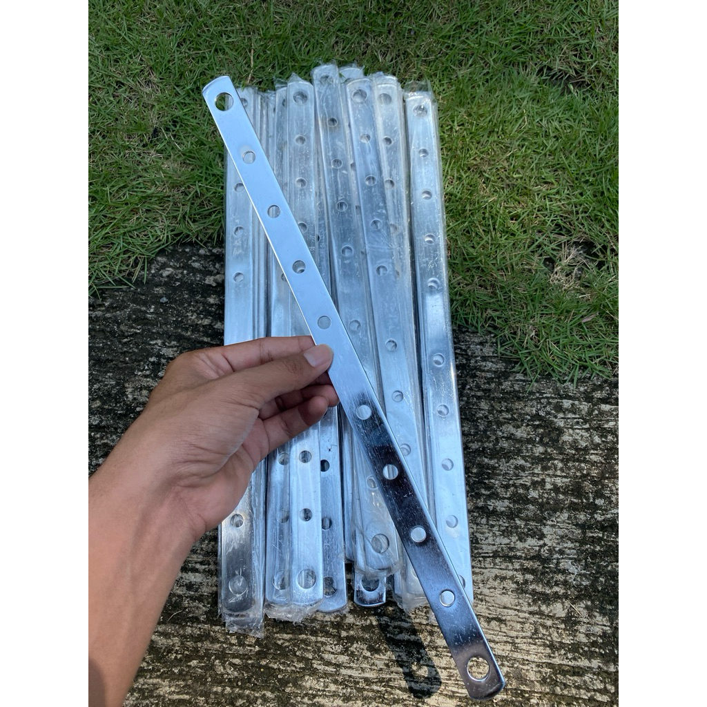 

BREKET PLAT BESI LUBANG CHROME PENGGARIS BESI LUBANG CHROME TEBAL