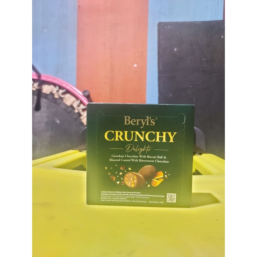 

Beryl's Crunchy Delights Gianduja Chocolate with Biscuit Ball Almond Coated with Bittersweet Chocolate 60gr Beryls Crunchy Gianduja