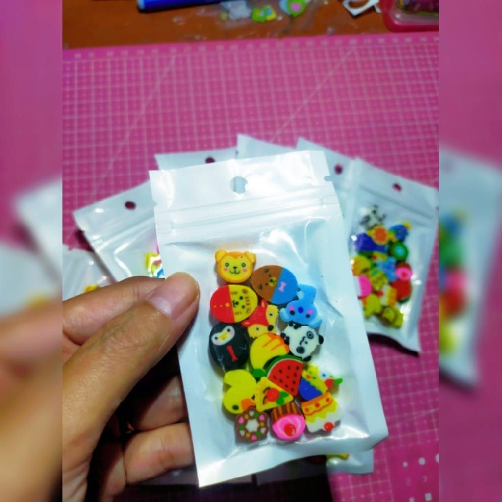 

penghapus mini karakter