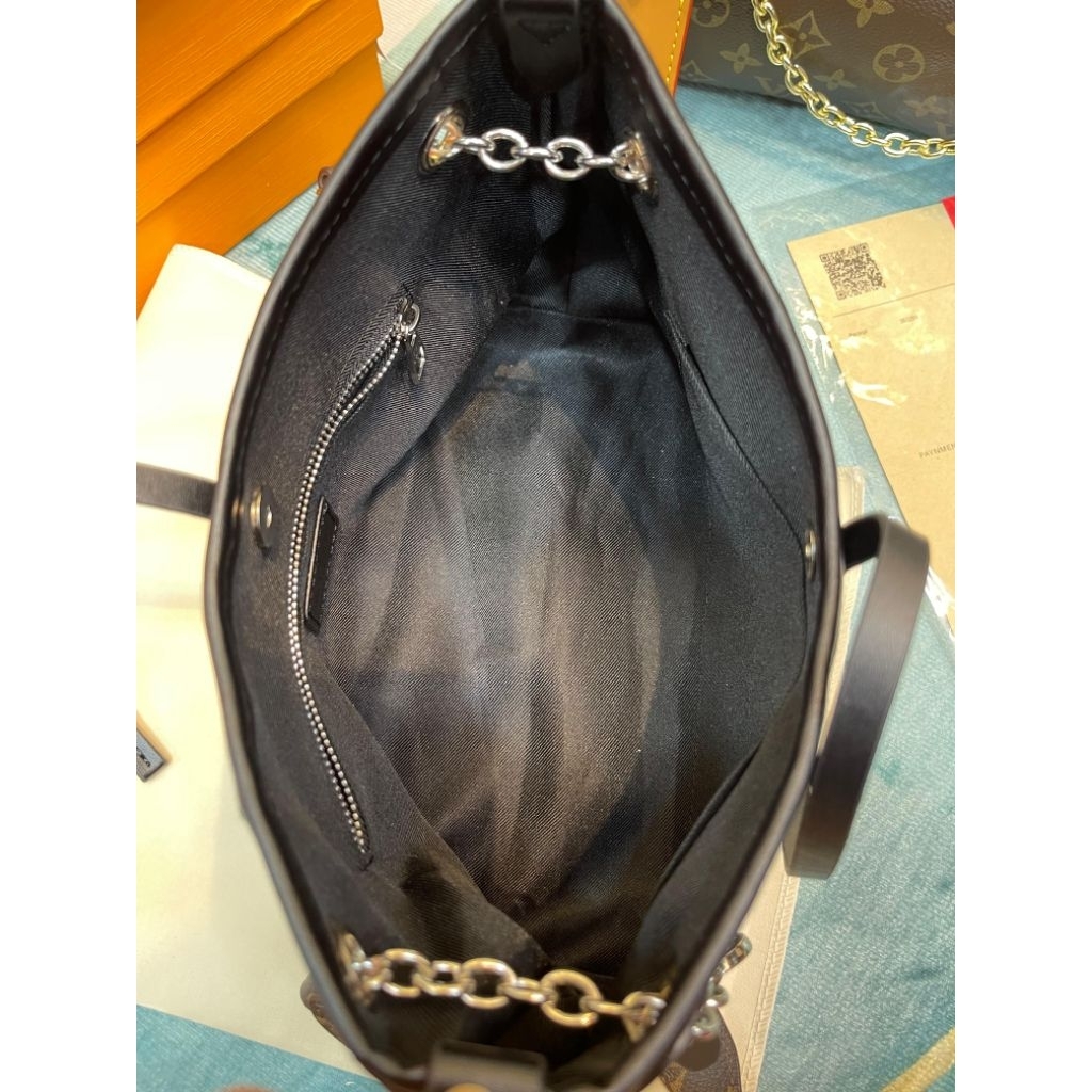 BISA DI GESER UNTUK MELIHAT MODEL Tas Branded Import Wanita II Tas Shoulderbag Classic Uk28cm Free b