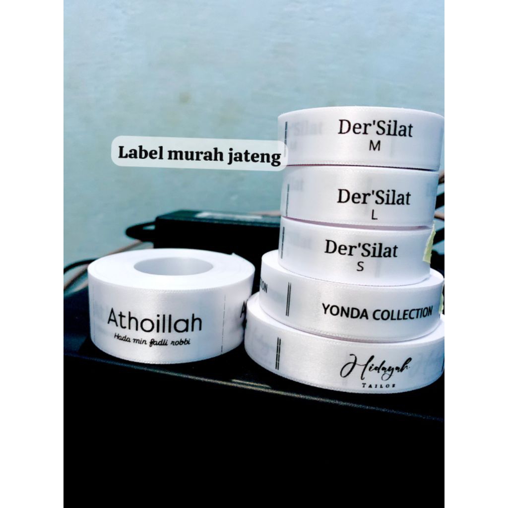 

LABEL BAJU / LABEL HIJAB / LABEL CUSTOM PITA SATIN 1.5x6 dan 2x6