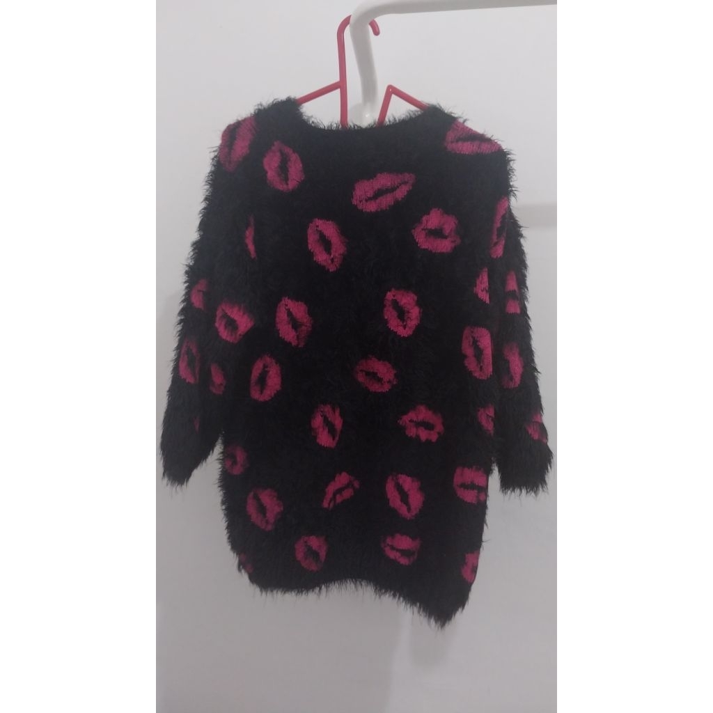 FUZZY atasan hitan pekar mix bordir bibir pink (b*lu anggora)