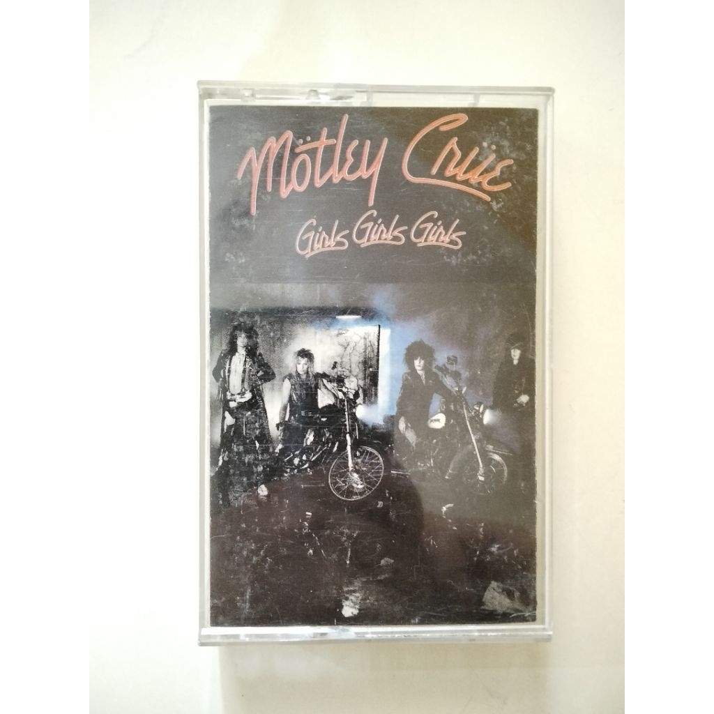 KASET PITA IMPORT MOTLEY CRUE GIRLS,GIRLS,GIRLS
