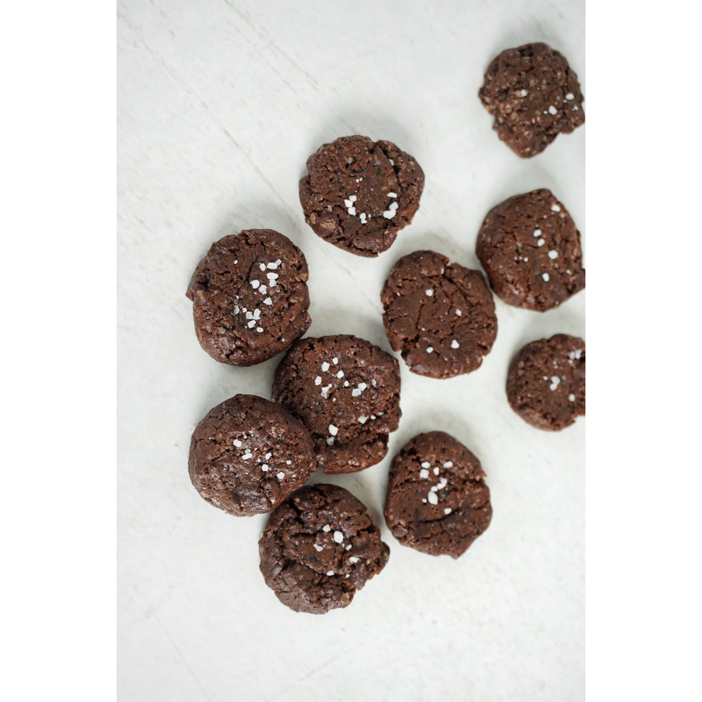 

Sely Patisserie - Dark Chocolate Sea Salt Cookies