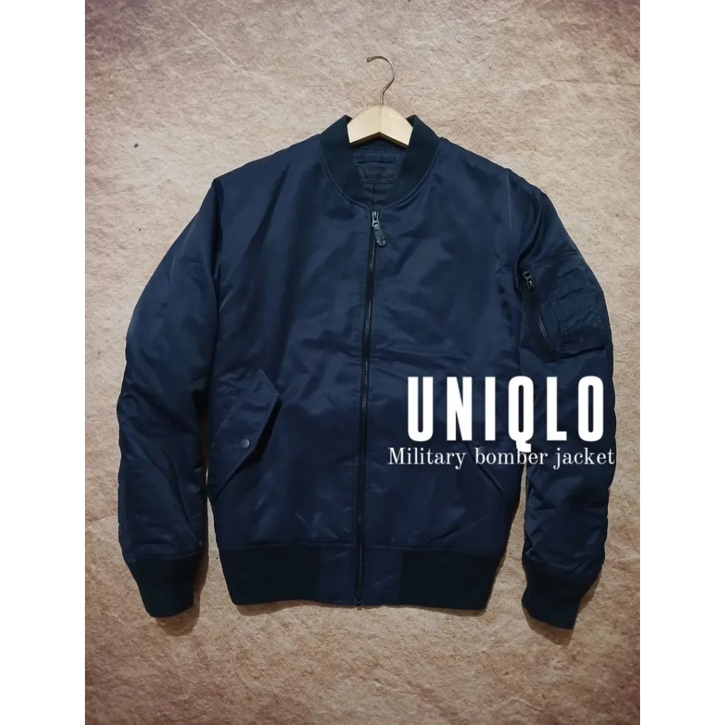 jaket bomber UNIQLO model military bekas second preloved
