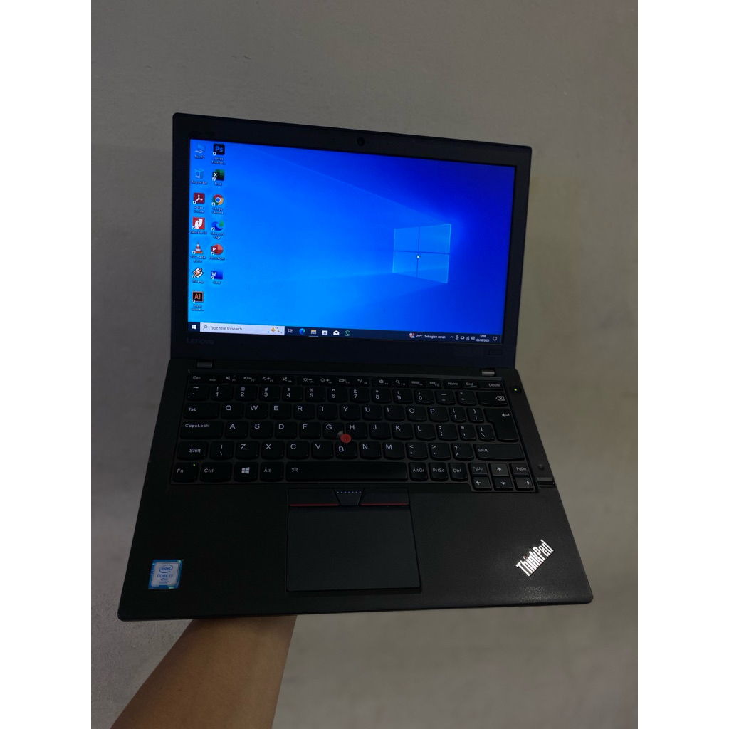 Laptop Lenovo x260 core i7 gen 6 Ram 8gb Ssd 256gb layar 12’5 inch
