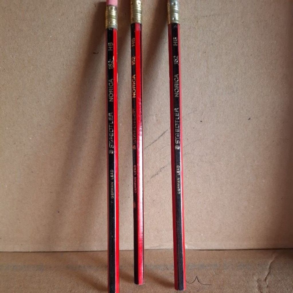 

(pcs) pensil staedtler HB