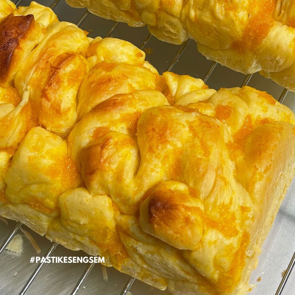 

Roti Labu Kuning | Butter Creamy Pumpkin Bread by Kesengsem