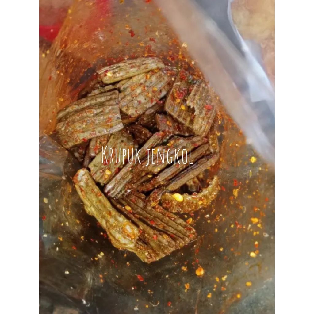 

Kerupuk jengkol bantet pedas